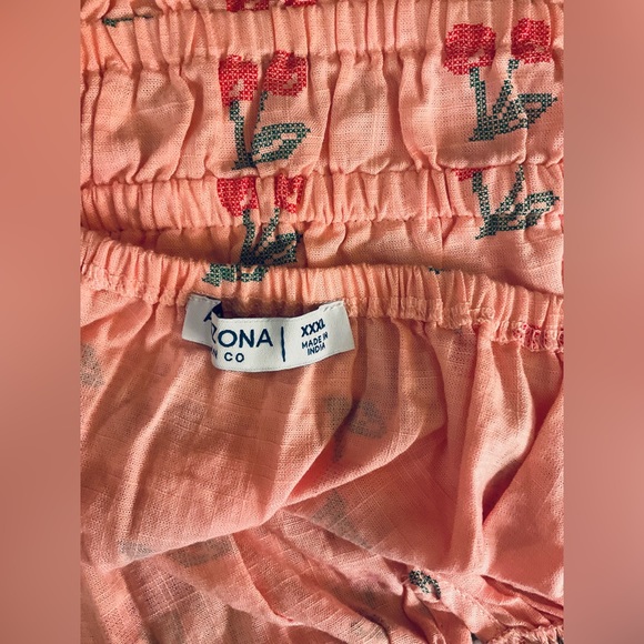 Arizona Jean Peasant Blouse with Cherries - Picture 8 of 9